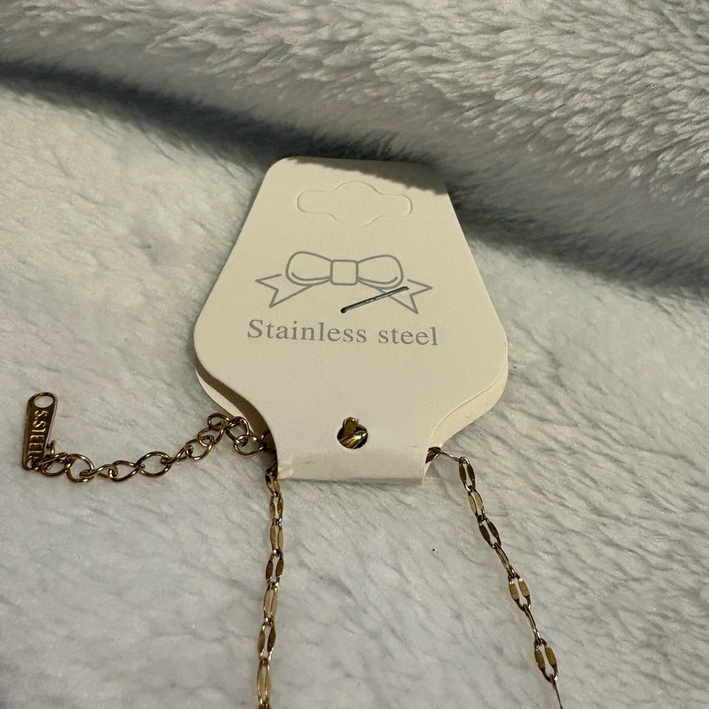 Gold Heart Pendant Necklace - Picture 6 of 6